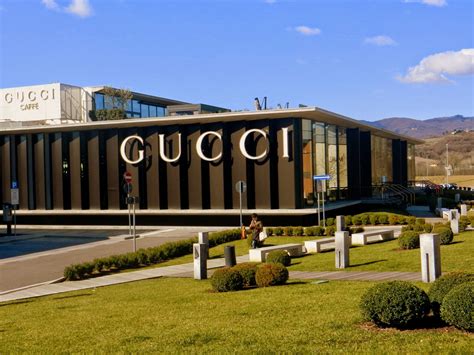 outlet gucci prada toscana|gucci firenze outlet.